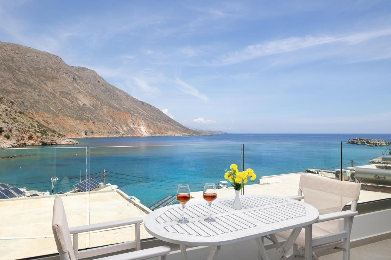 Molos Apartments Loutro Zewnętrze zdjęcie